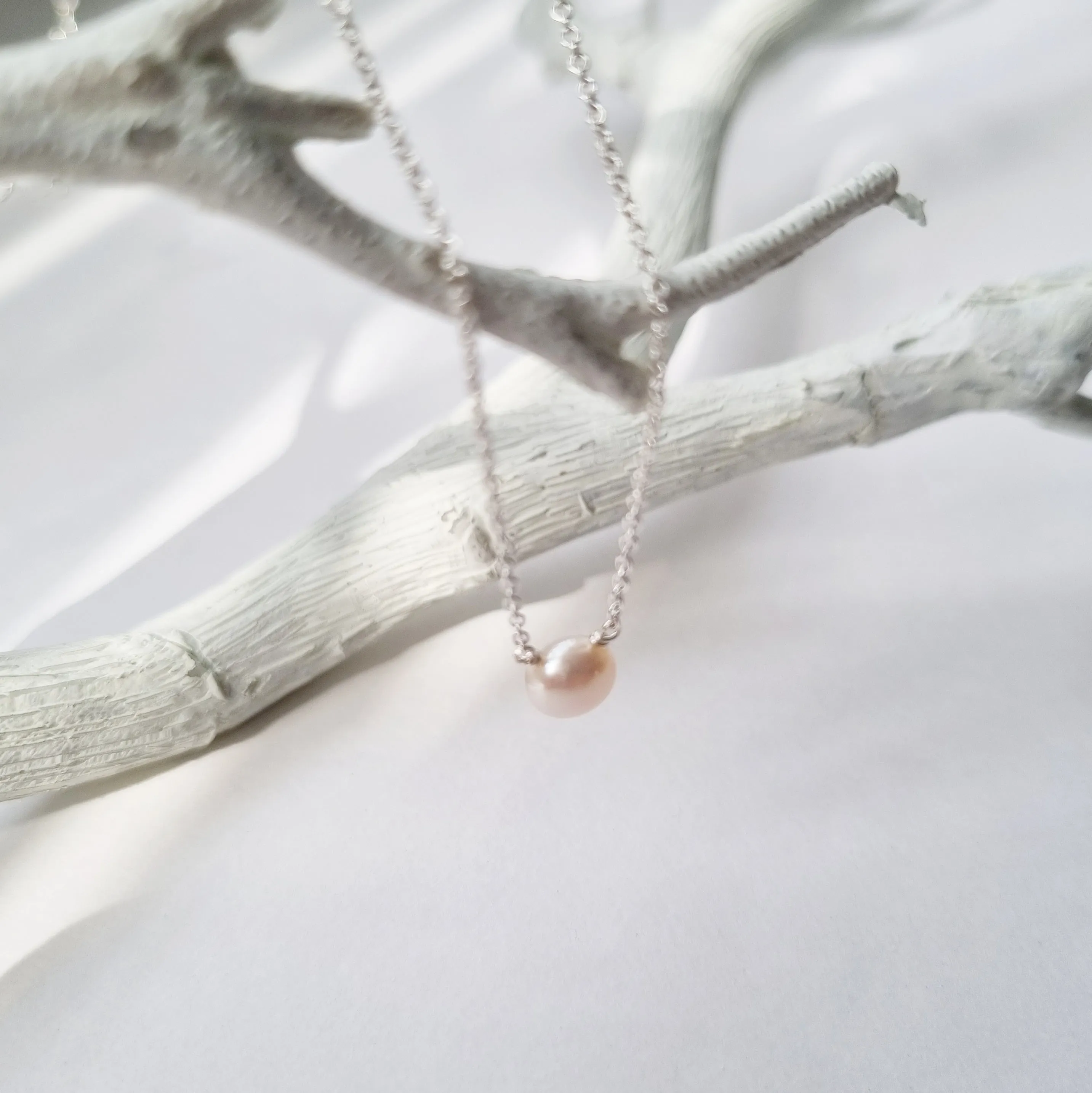 Blanche Necklace / Light Peach Small Freshwater Pearl Necklace