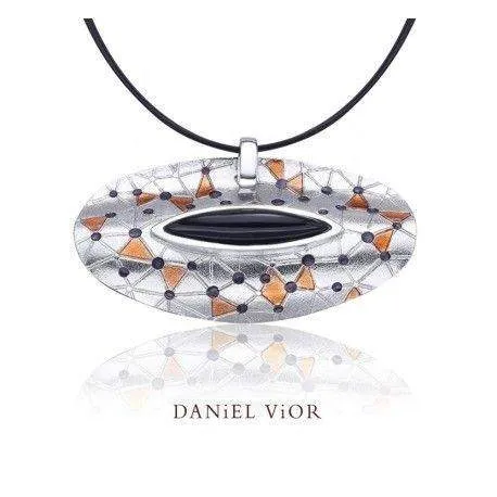 Citos Onyx Or Agate Enamel Necklace - 766450