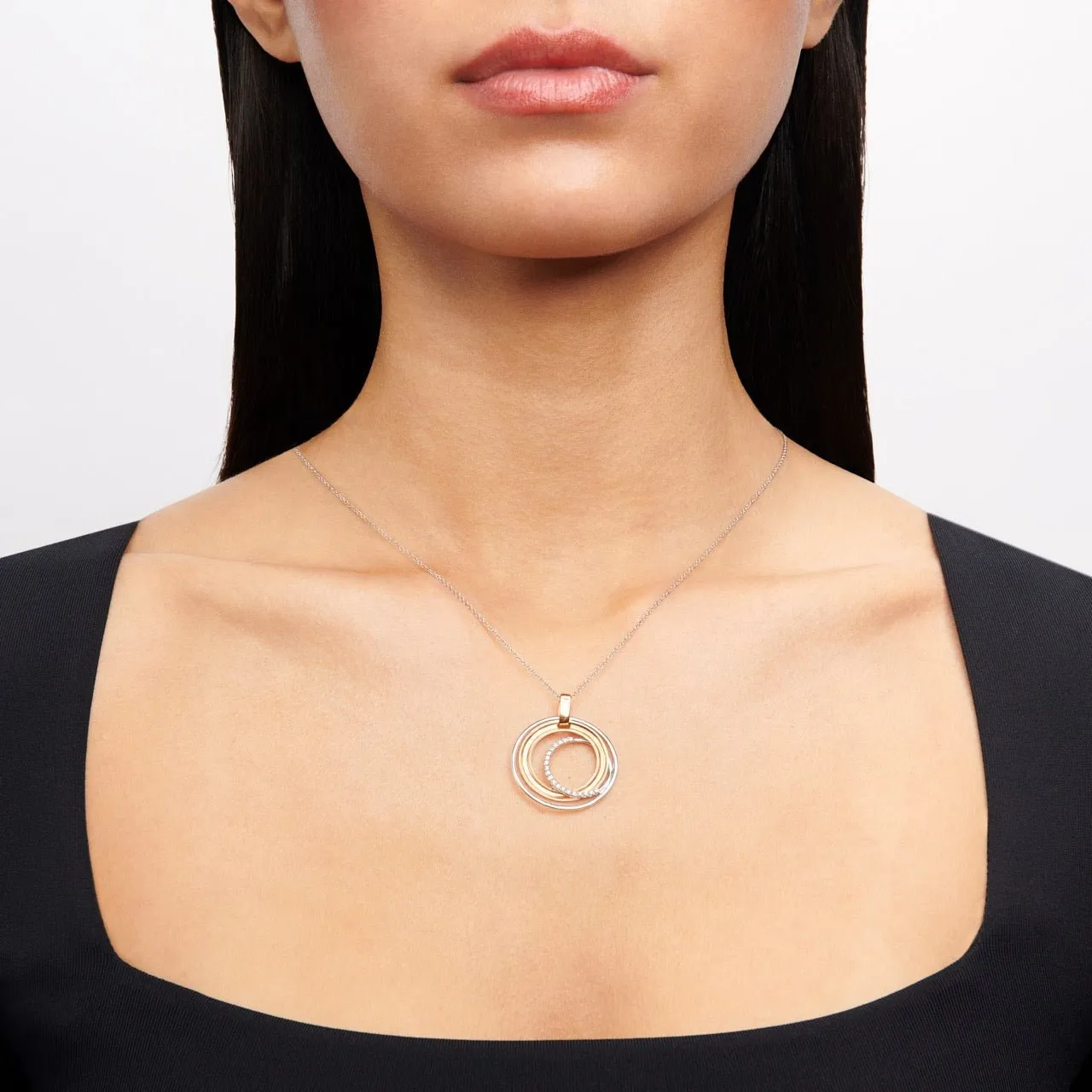 Clio Pendant Necklace in 18k Gold with Diamonds