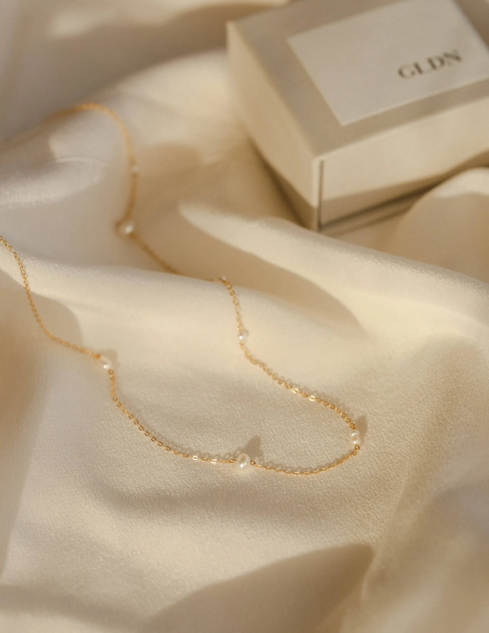 Floating Pearl Necklace