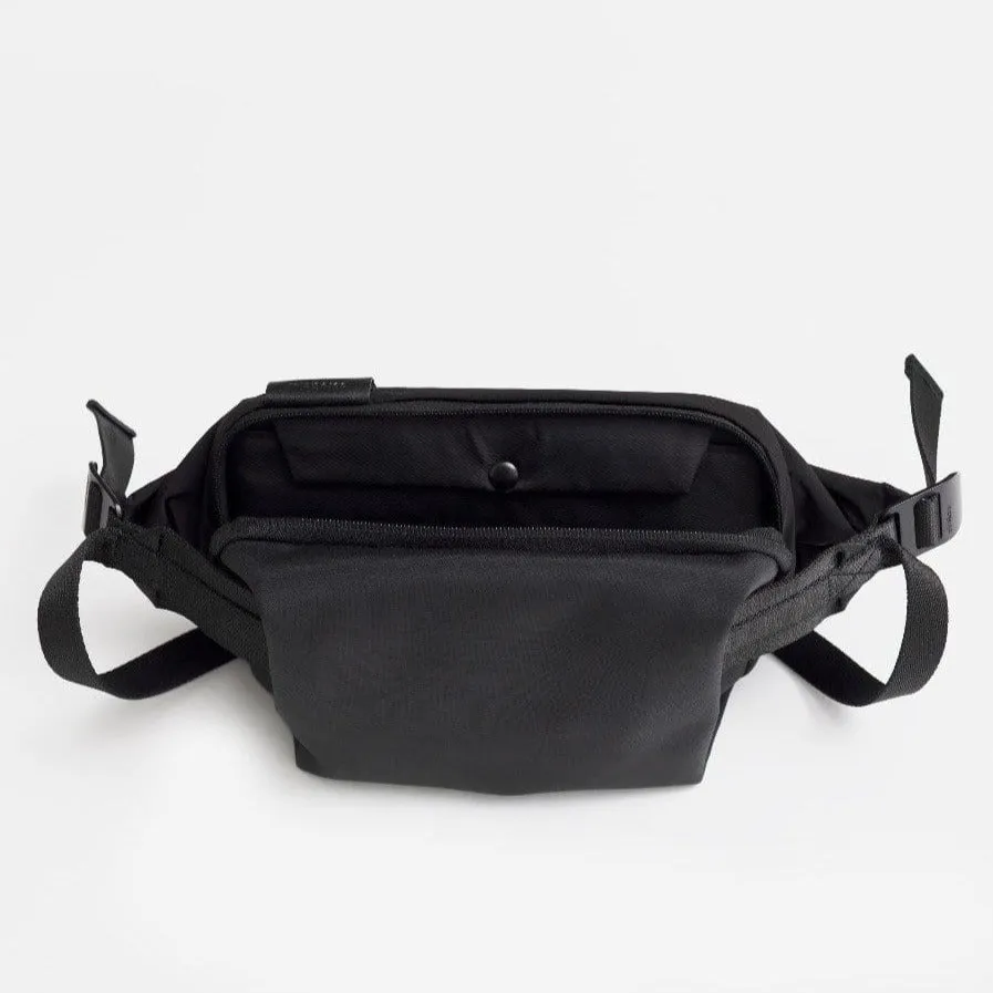 Isarau MemoryTech Black Sling Bag - cote&ciel