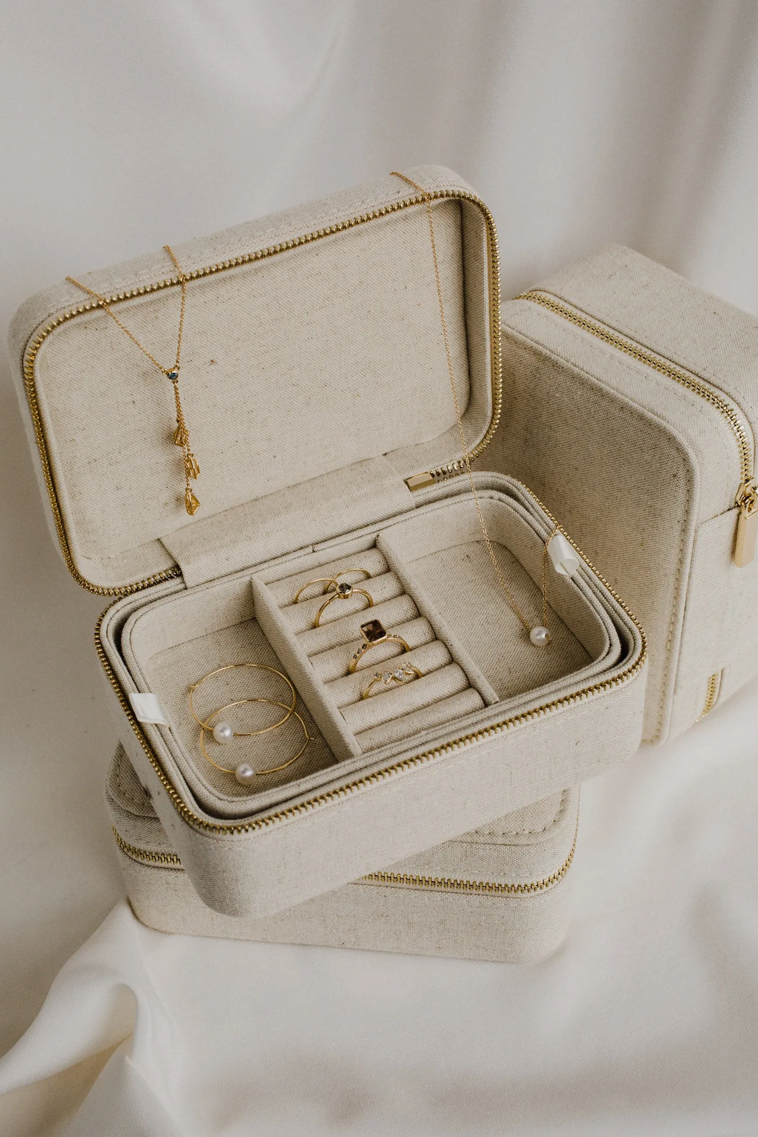 Linen Jewelry Case