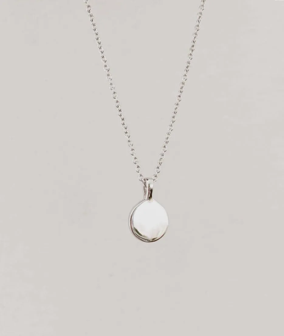 Round Pendant necklace