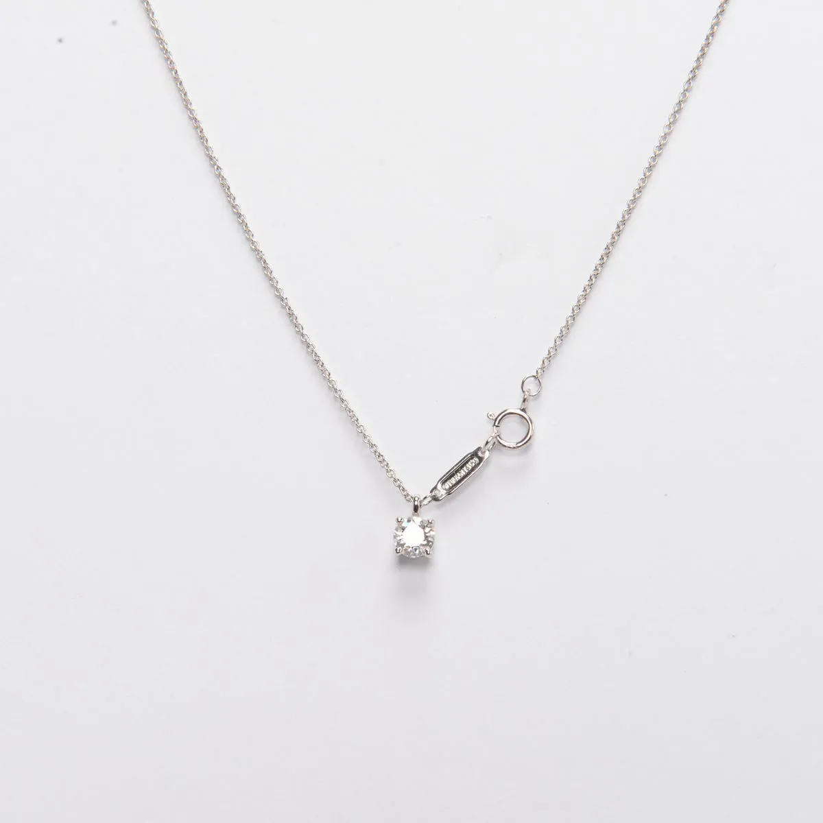 Tiffany & Co Elegant Platinum Pendant Necklace with Stunning Diamonds