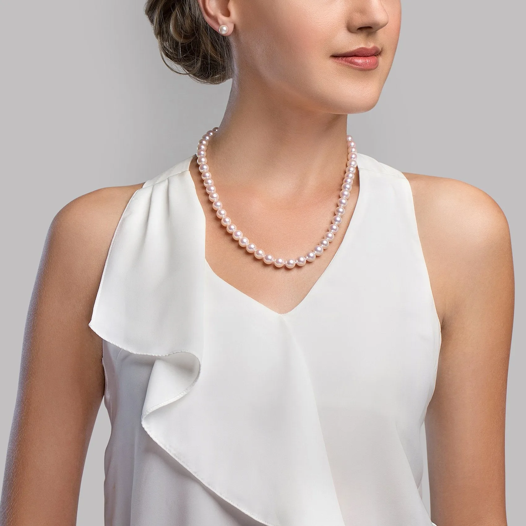 Luxurious White Japanese Hanadama Akoya Pearl Necklace, 8.5-9.0mm